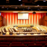 Sala de conferencias en el 'General Assembly Building'